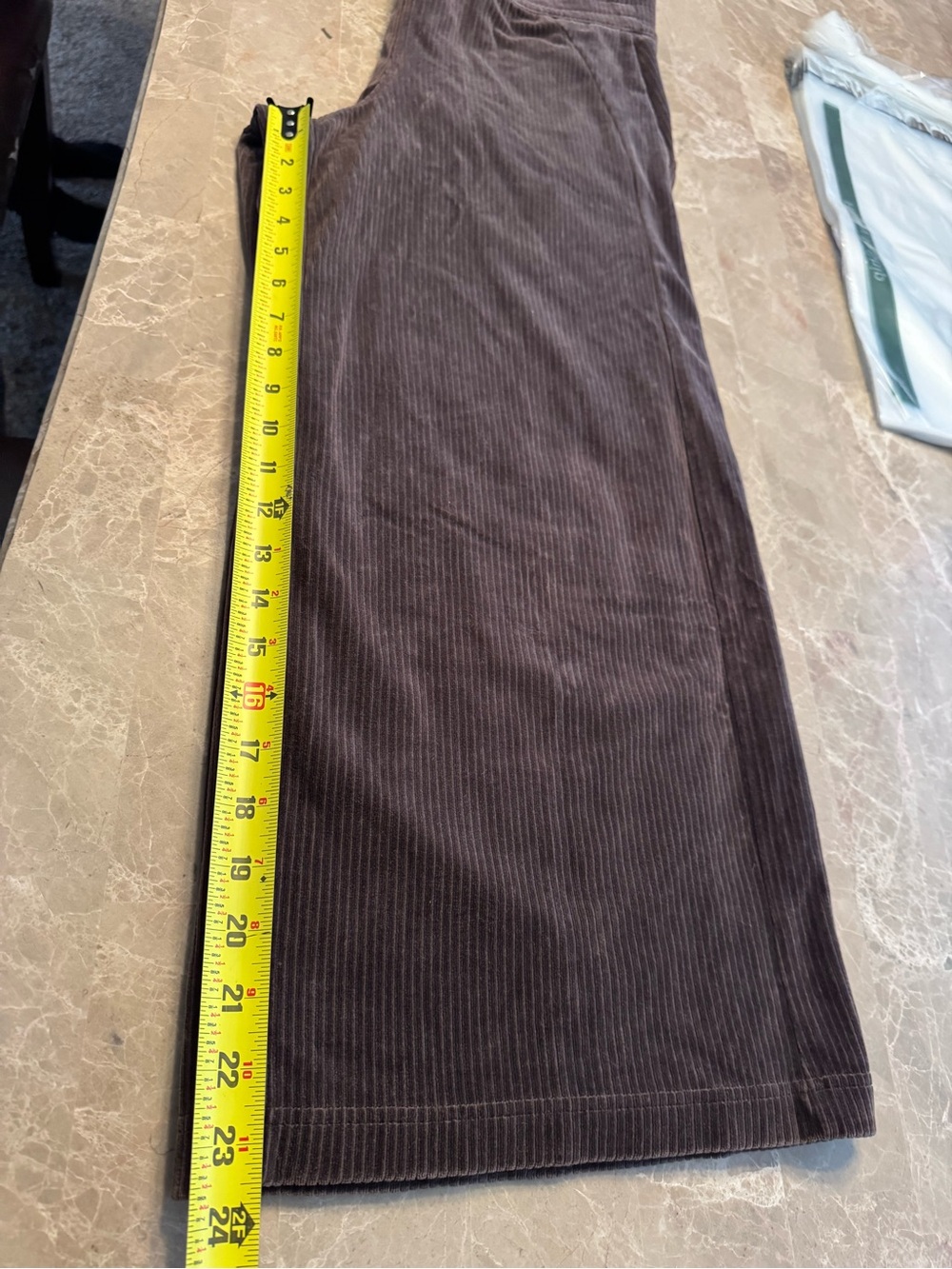 Lululemon Scuba Mid-Rise Wide-Leg Crop Velvet Cord Size 10 - Picture 7 of 13